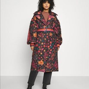 Farm Rio Black Animal Sky Puffer XS